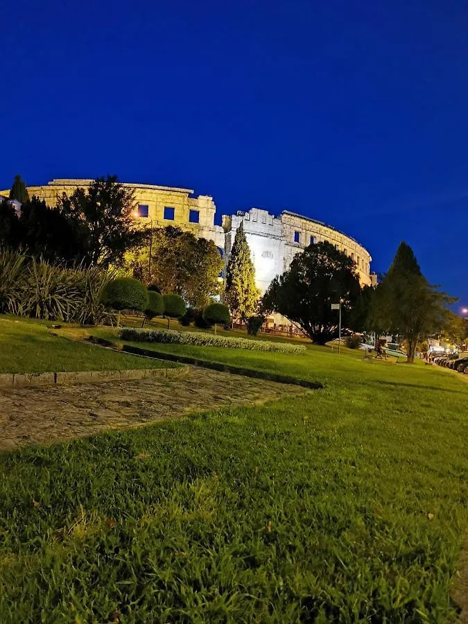 Apartment Jemi Πούλα