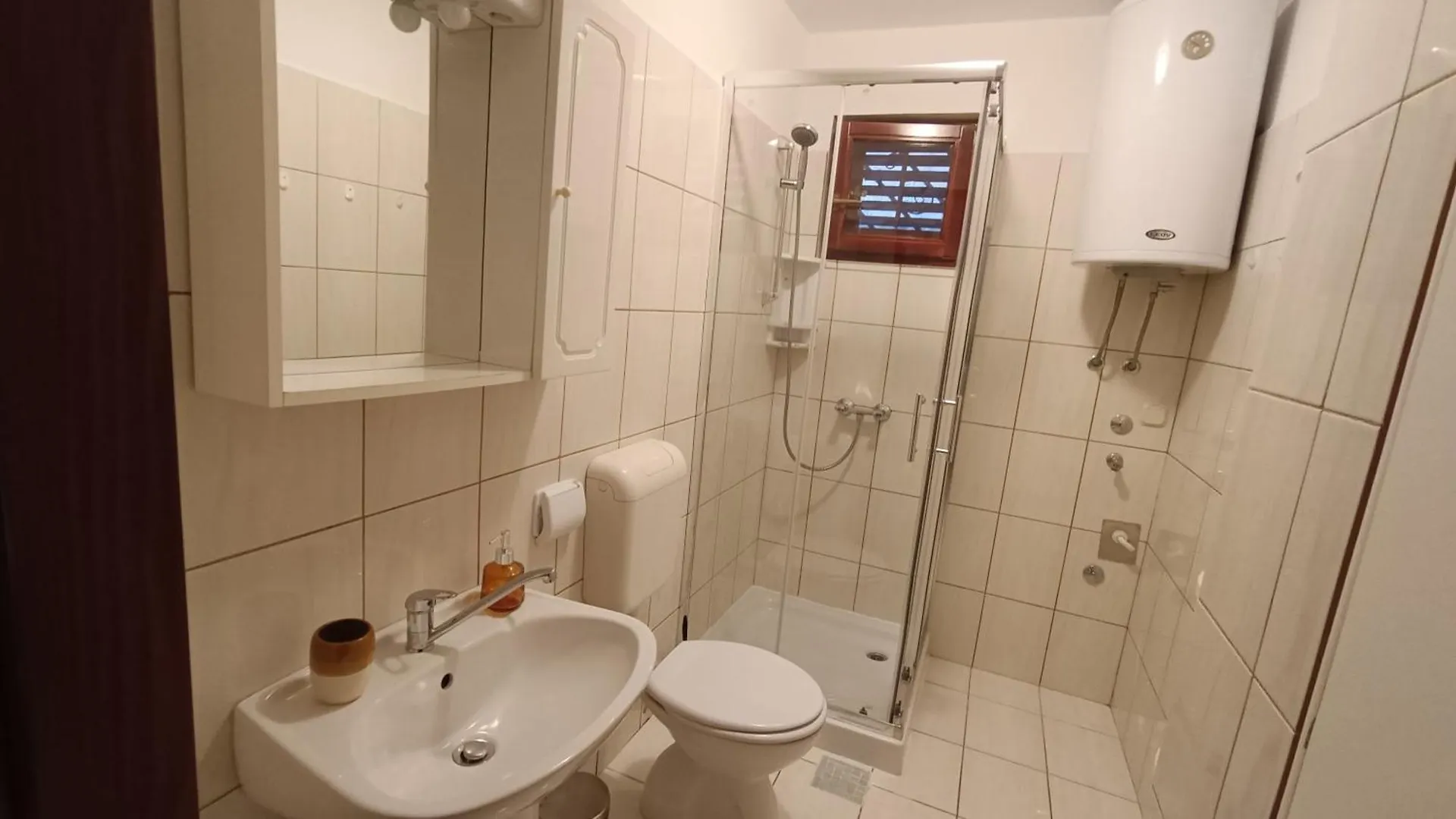 Apartment Jemi Πούλα