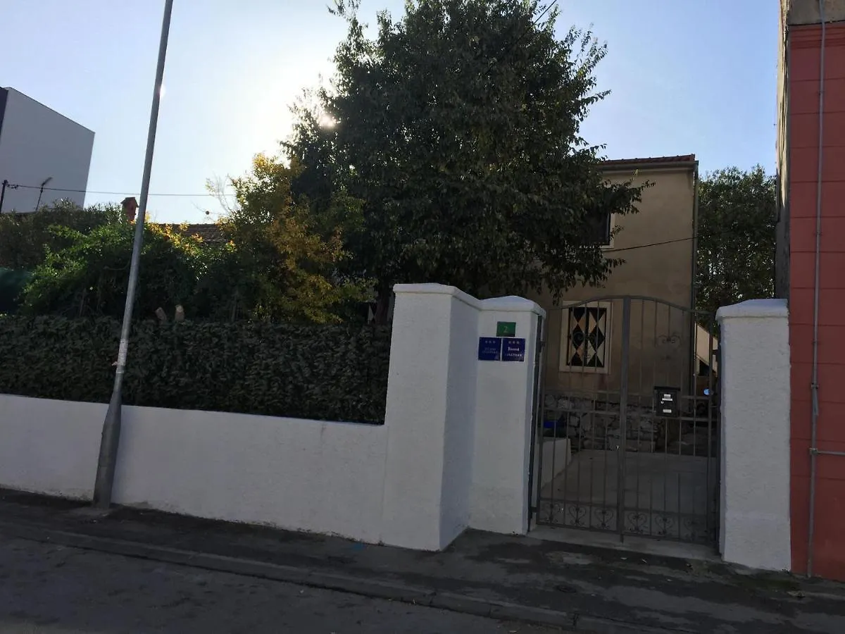 Apartment Jemi Πούλα Κροατία