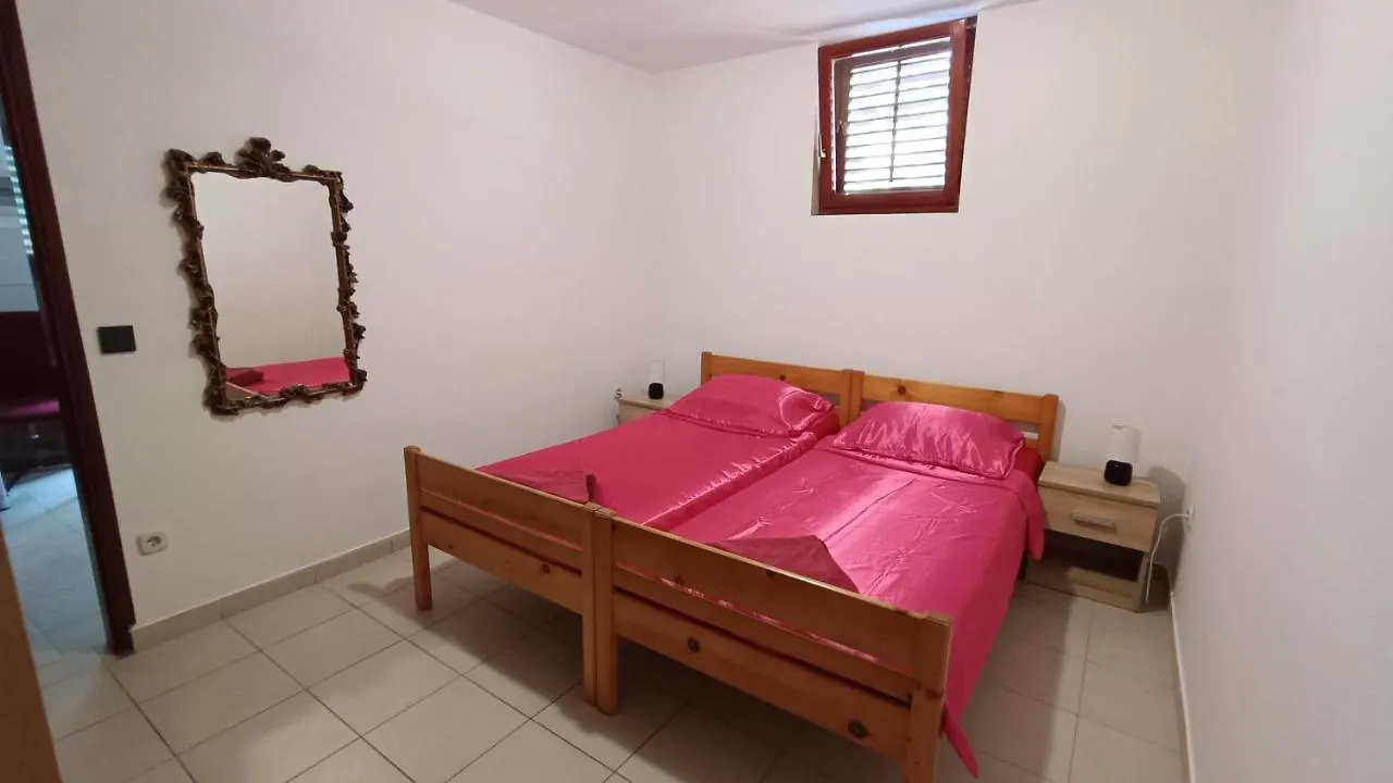 Apartment Jemi Pula